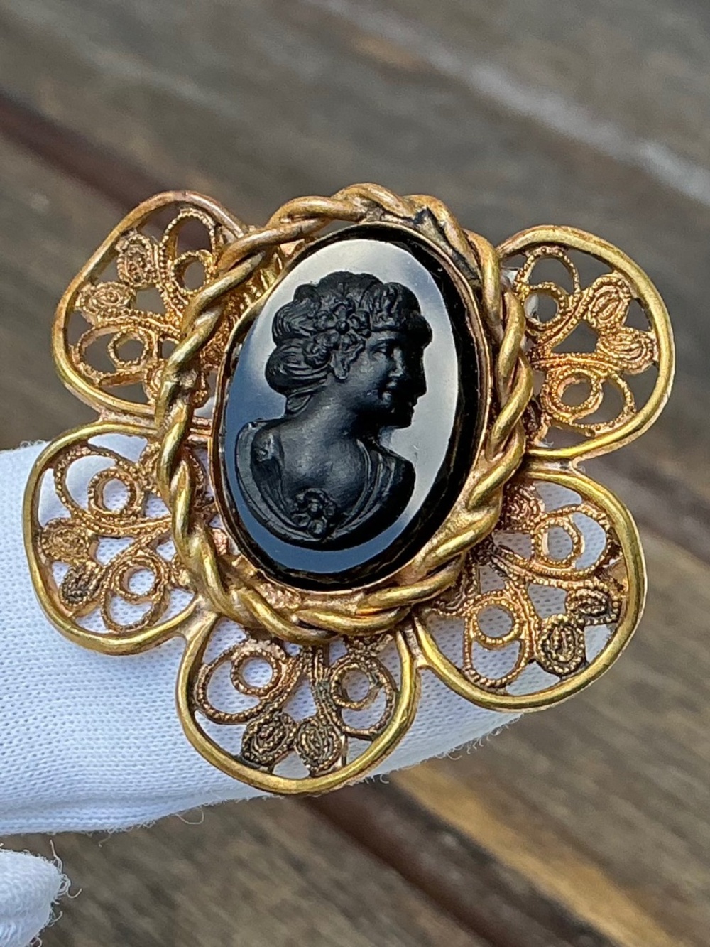 Vintage 1930s Black Glass Cameo Dress Clip Art Deco Gold Filigree Scarf Fur Clip